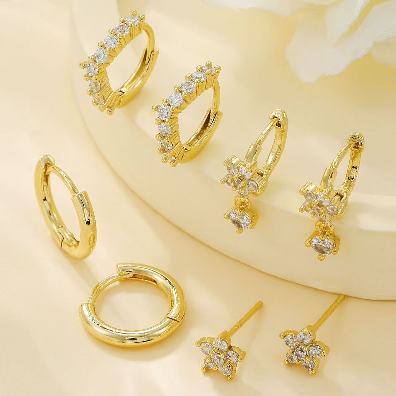 Four-Piece Zircon-Encrusted Flower Earrings For Women