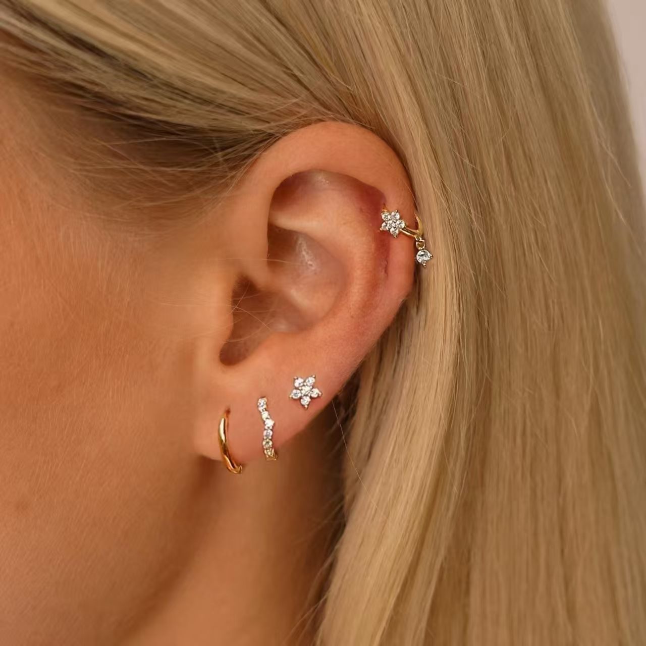 Four-Piece Zircon-Encrusted Flower Earrings For Women